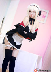 [Internet-Berühmtheit COSER Foto] Miss Coser Potato Godzilla - Sabre Alter Maid