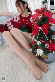 Wanping "Red Wine and Christmas" [Iss to IESS] Beautiful legs in stockings