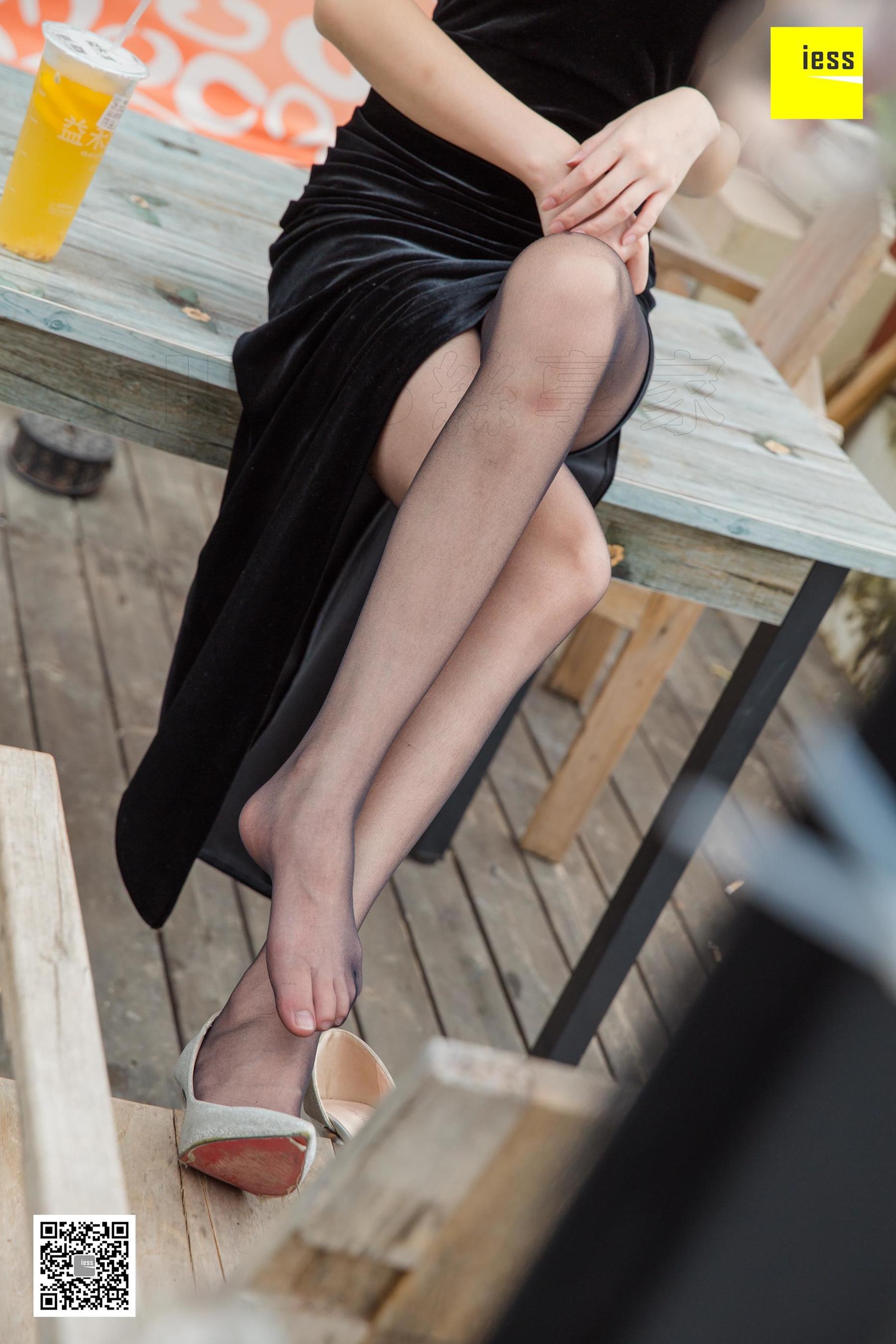 Model Yunzhi "Greasy Yunzhi Online New Year Greetings" [异思趣向IESS] Beautiful legs in stockings Page 61 No.1e6eff