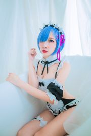 Nizuo Nisa "ชุดว่ายน้ำ Rem"