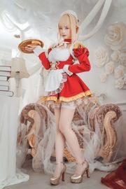 [Beauty Coser] Wenmei "La Pucelle de Nero"