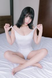 [网红Coser] 抱走莫子aa 《大姐姐》