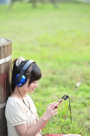 Taiwanese beautiful girl Xiao Jing (Yu Chengjing) "Outside Shooting in Yixian Park"